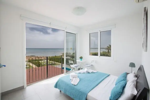 Villa Suri, Luxury Seafront Villa - Oda