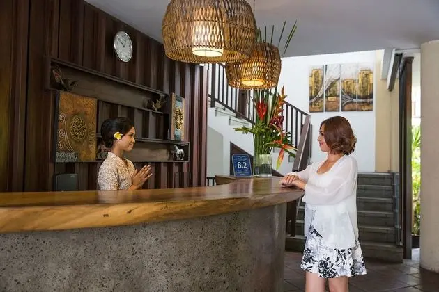 Suris Boutique Hotel - Lobi