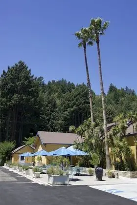 Surrey Resort and Gym - Dış Mekan