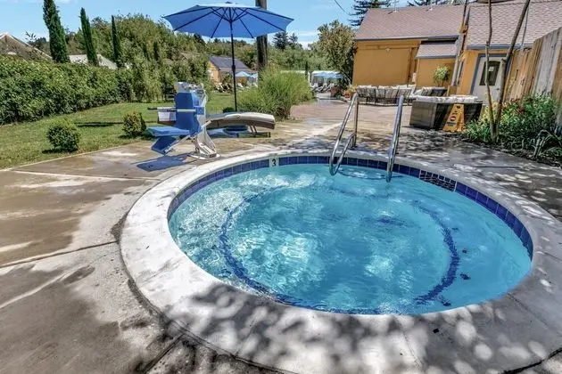 Surrey Resort and Gym - Spa