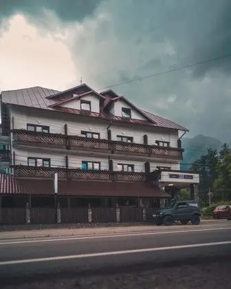 Suru Hotel & Restaurant - Dış Mekan