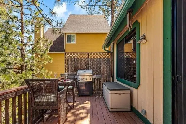 Sutter Ln by Avantstay Beautifully Remodeled Kitchen,4cabin-chic Bedrooms