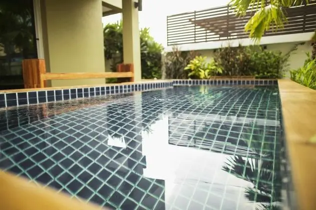 The Suvarnabhumi Apartment - Havuz
