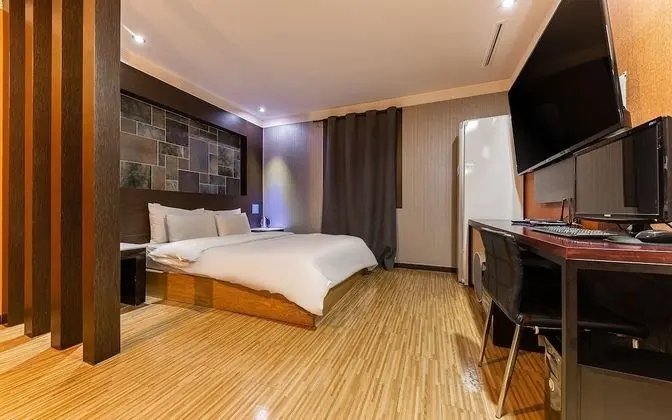 Suwon Guundong Ikkeulim Hotel - Oda