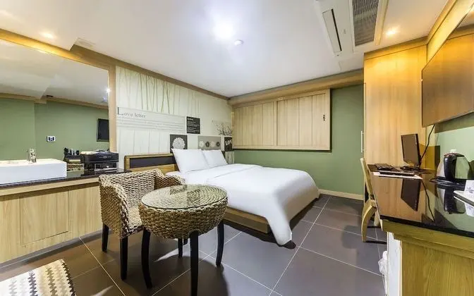 Suwon Orsay Hotel