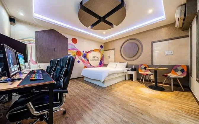 Suwon Rose Hotel