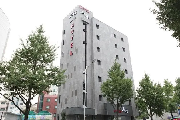 Suwon Station Myeongjak Hotel