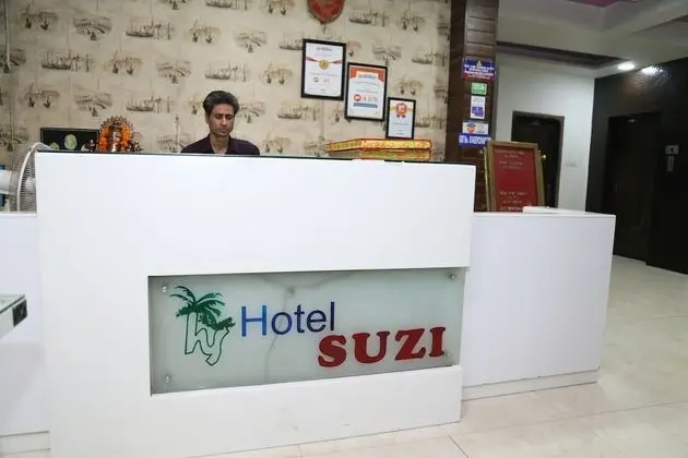 Hotel Suzi International - Lobi
