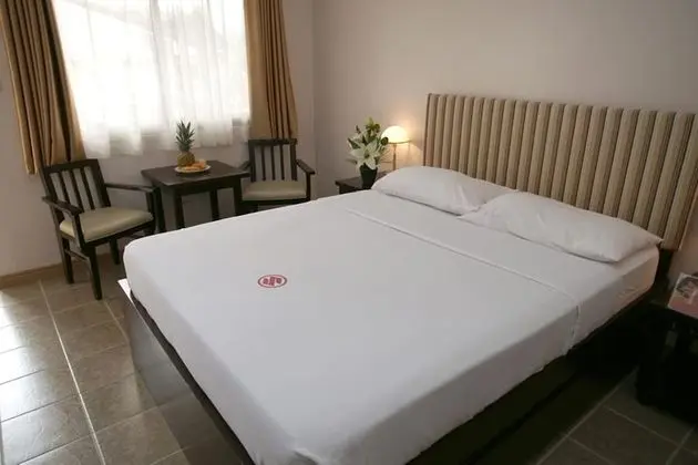 Suzuki Beach Hotel - Oda