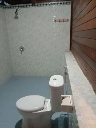 Svaha Nusa Guest House - Banyo Tipleri