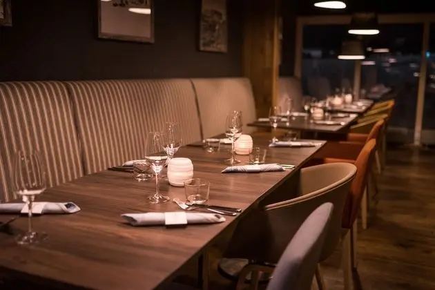 Svalbard Hotell - Polfareren - Yerinde Yemek