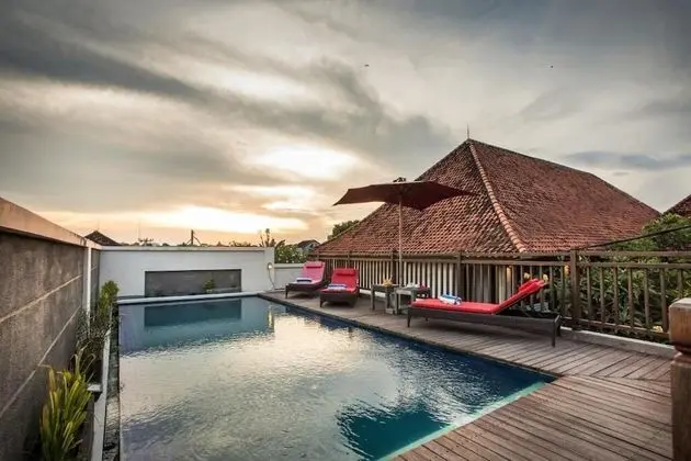 Svarna Hotel Sanur - Havuz
