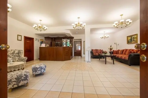 Hotel Svätojánsky kaštieľ - Lobi