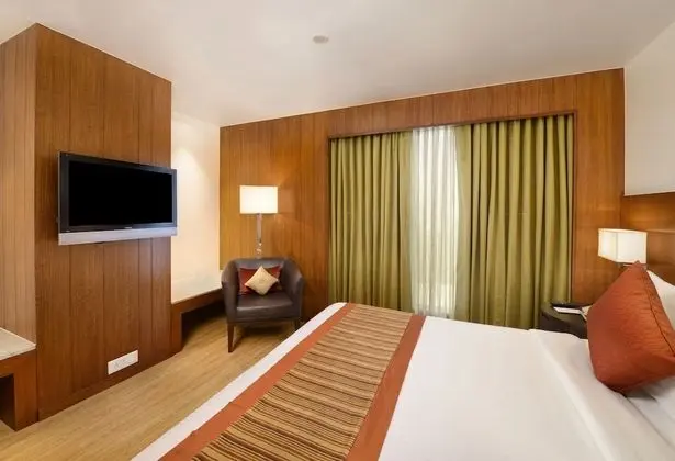 Svelte Hotel & Personal Suites - 1