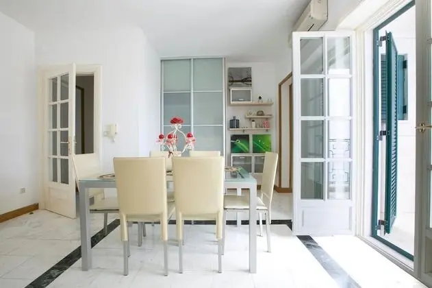 Sveti Stefan Beach Apartment - Oda Düzeni