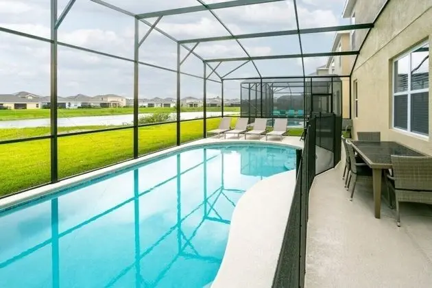 SVV 003 - Providence Retreat 6 Bed Pool Home