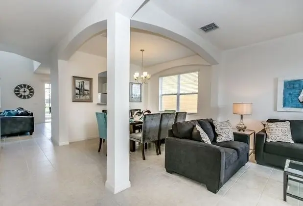SVV 005 - Crofton Retreat New 6 Bed Pool Home