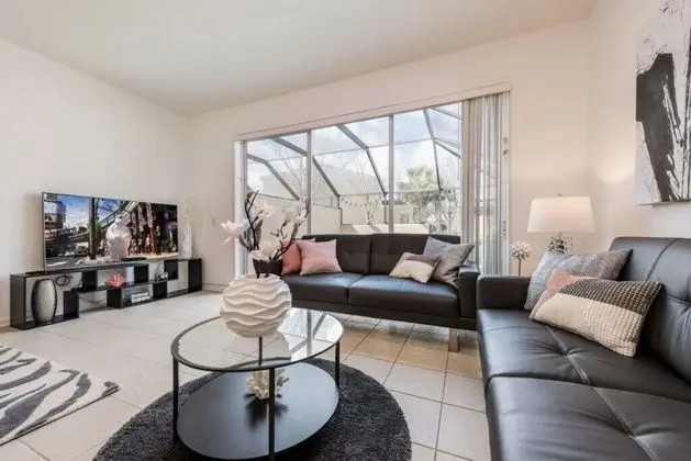 SVV 031 - Windsor Grande 3 Bed Townhome