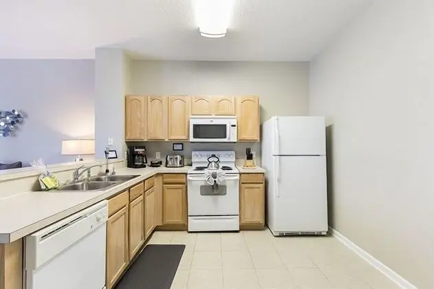 SVV 084 - Mickey N Friends 3 Bed Townhome - Mutfak