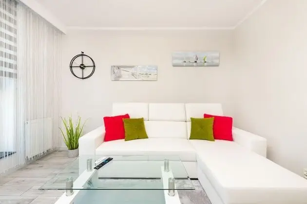 Sw. Barbary Old Town by Renters - Öne Çıkan Resim