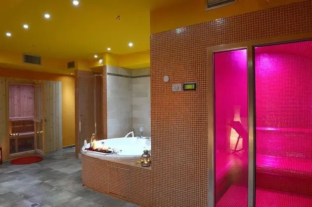 Swadeshi Palace Pontedilegno Resort