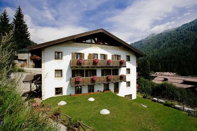 Swadeshi Hotel Perla