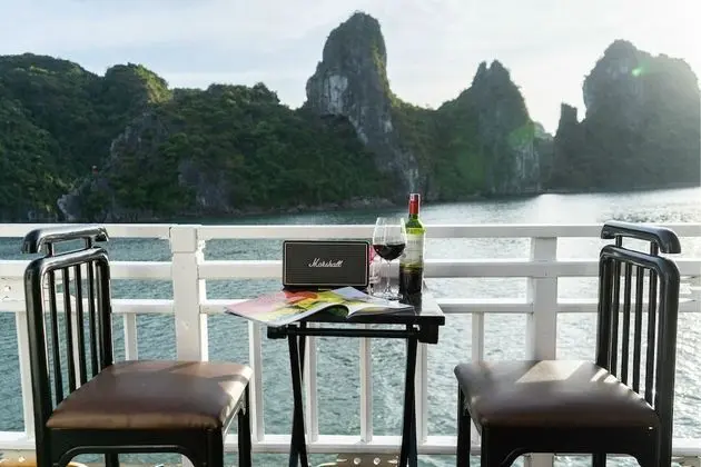 Swan Boutique Cruises - Lobi