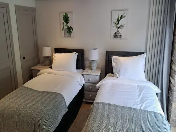 Swan House Tea Room and Bed & Breakfast - Öne Çıkan Resim