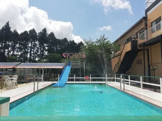 Hotel Swan Lake Nagara - Havuz