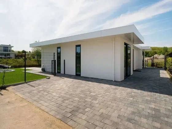 Swanky Villa in Zeewolde With Garden - Dış Mekan