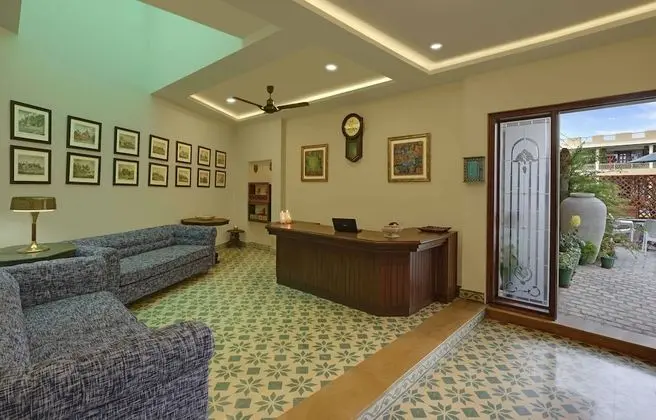 Swaroop Vilas - Lake Facing Boutique Hotel - Spa