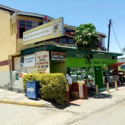 Sweet Banana House - 1