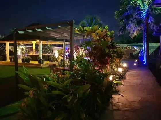 Sweet Garden Hotel - 1