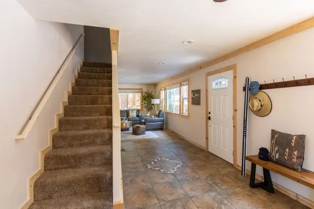 Sweet Pine by Avantstay Cozy Character Cottage in Tahoma! - İç Mekan