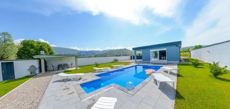 Sweet Retreat-Buna Riverside with pool - Öne Çıkan Resim