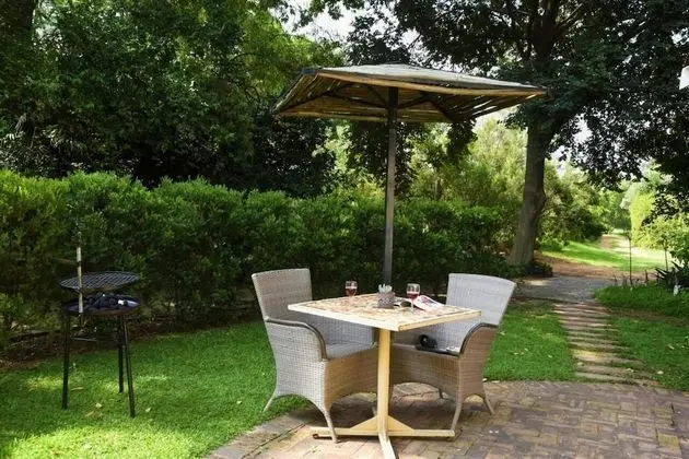 Sweet Thorn Tree Spacious Cottage for 2 People With Great Terrace - Dış Mekan