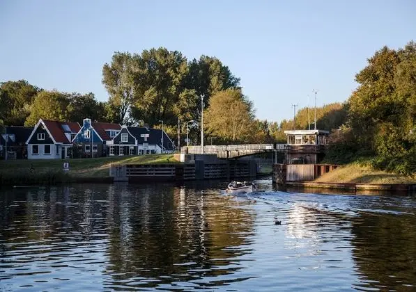 SWEETS - Buiksloterdraaibrug