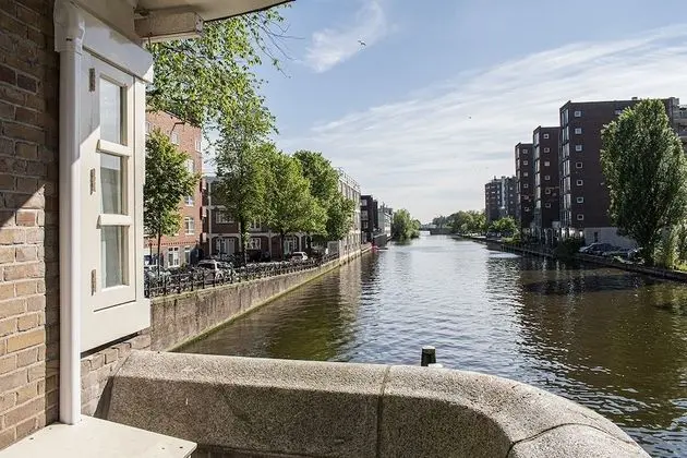 SWEETS - Van Hallbrug