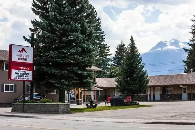 Swiss Chalet Motel