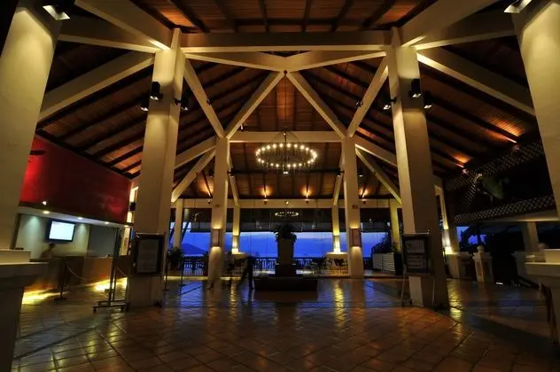 Swiss-Garden Beach Resort Damai Laut - Lobi