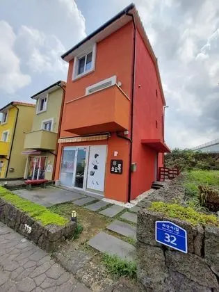 Swiss Village 113