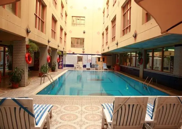 Swiss International Palace Hotel Manama - Havuz