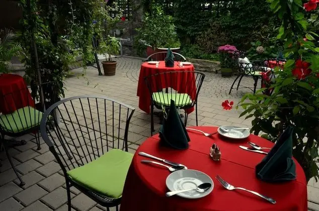 Swiss Hotel - Yerinde Yemek