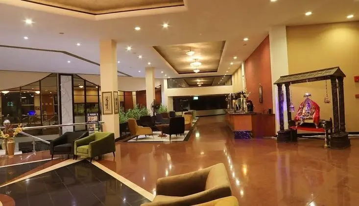 SWISS TRAFFALGAAR LUXURY HOTELS - Lobi