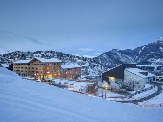 Swisspeak Resorts 4 pi ces Duplex Vercorin