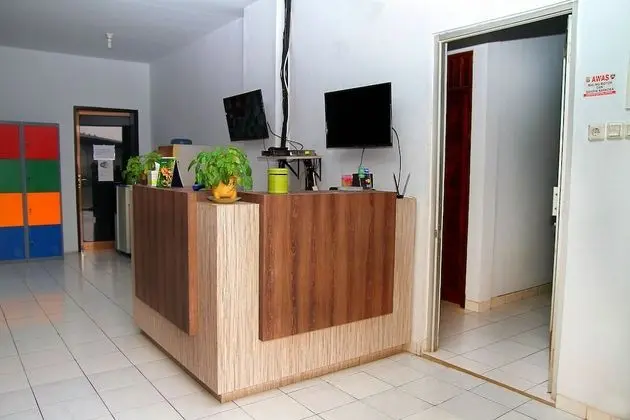 Hotel Syariah Mama Kutajaya Pasar Kemis - Lobi