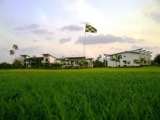 Sybaris Suites