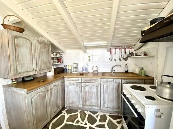 Sybota Seaside Retreat - Chique Marina Loft - Mutfak