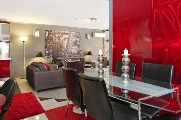 Sydney CBD 2 Bedroom Apartment with Balcony - Yerinde Yemek