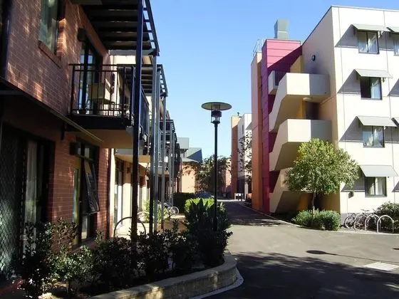 Sydney University Village - Öne Çıkan Resim